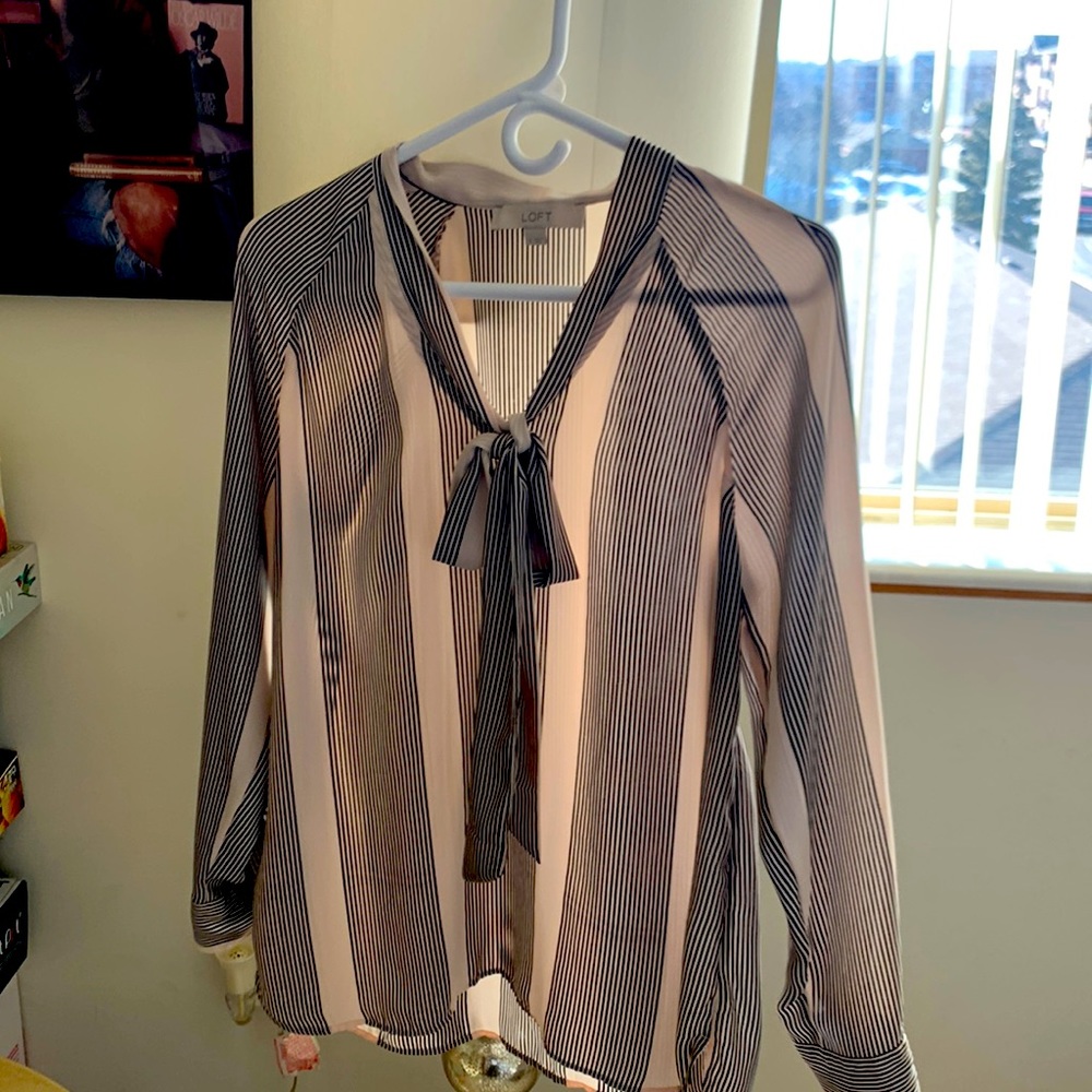 Cute Loft Lightweight Bow Neck Blouse
